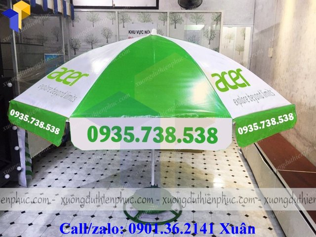 dù che nắng ngoài trời