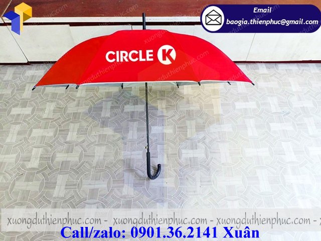 ô dù cầm tay đi mưa