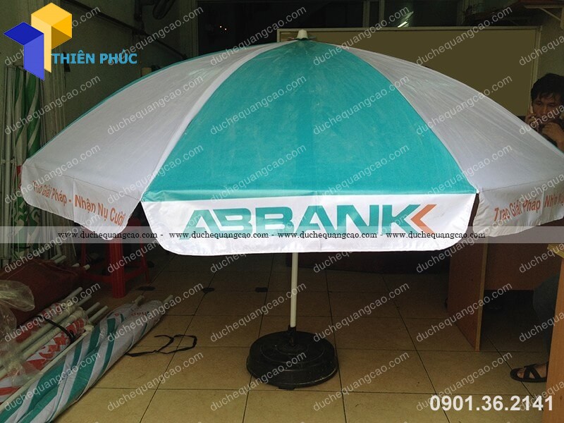 dù che quảng cáo ngoài trời