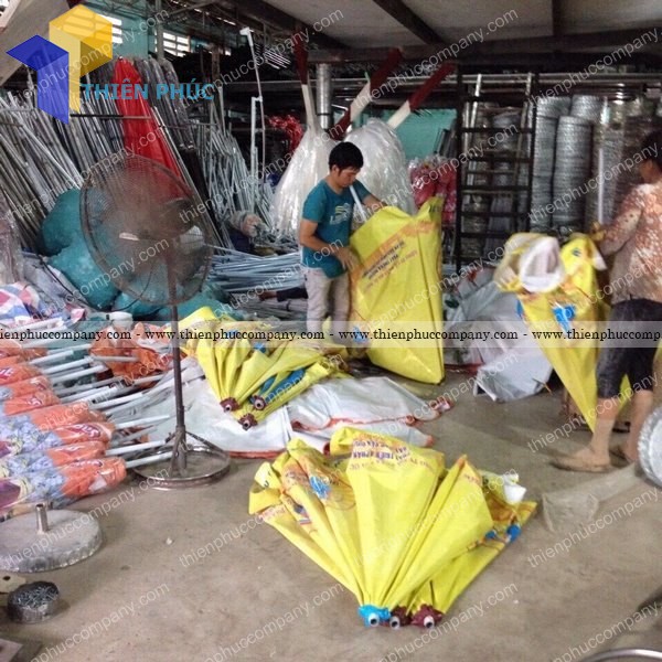 xuong du quang cao ngoai troi tai hcm.jpg