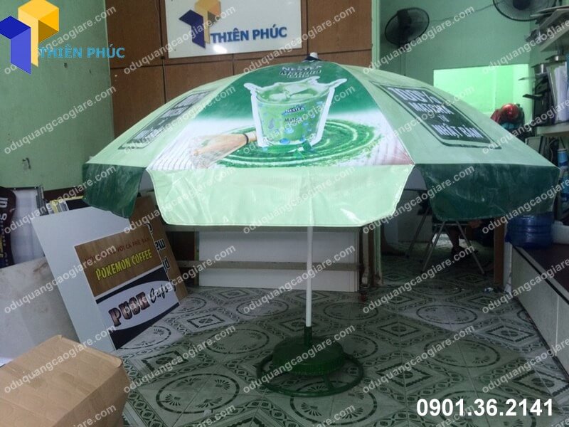 dù che nắng quảng cáo ngoài trời