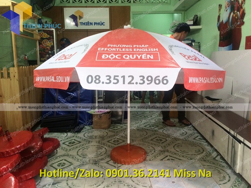 xuong-san-xuat-o-du-quang-cao-trung-tam-tieng-anh