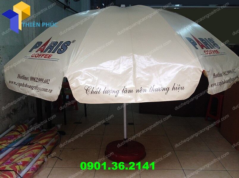 lam o du che quang cao ngoai troi paris coffee