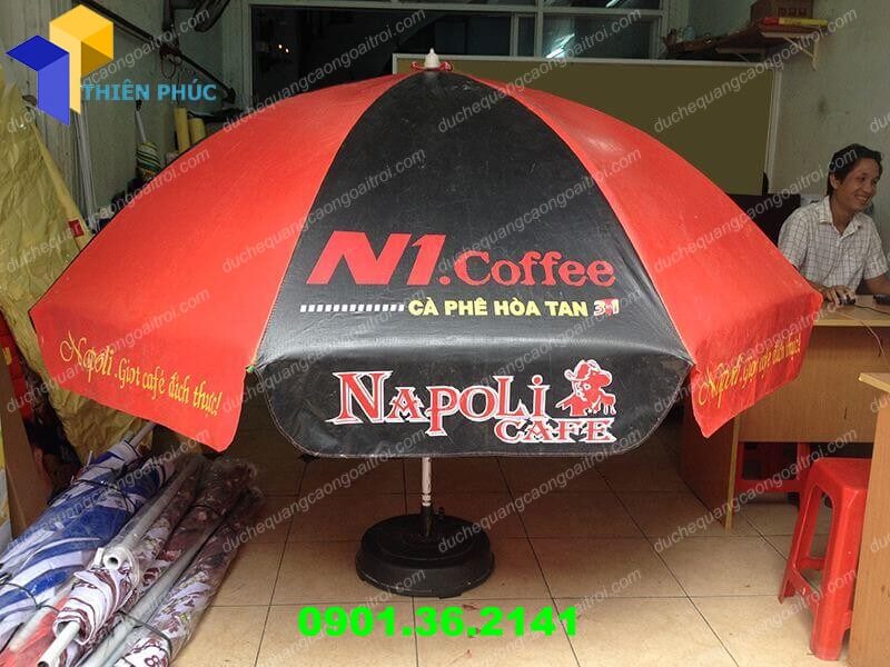 dù che mưa quảng cáo