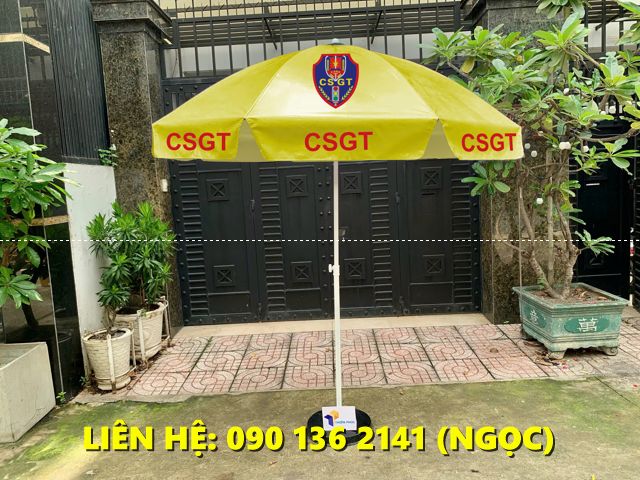 dù che ngoài trời