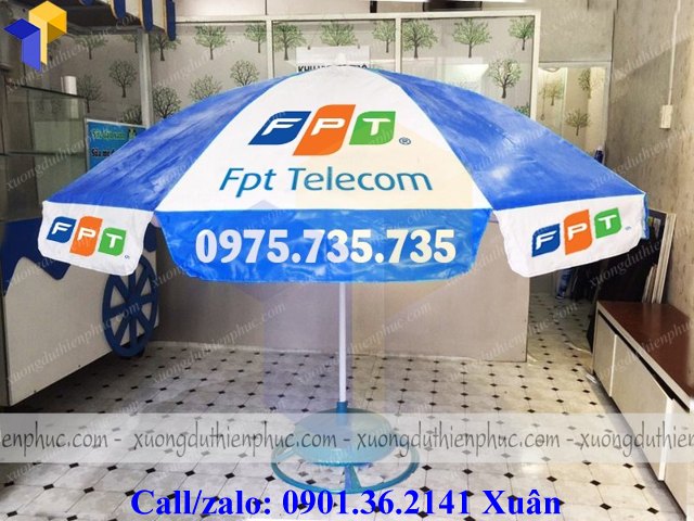 giá dù che mưa quảng cáo